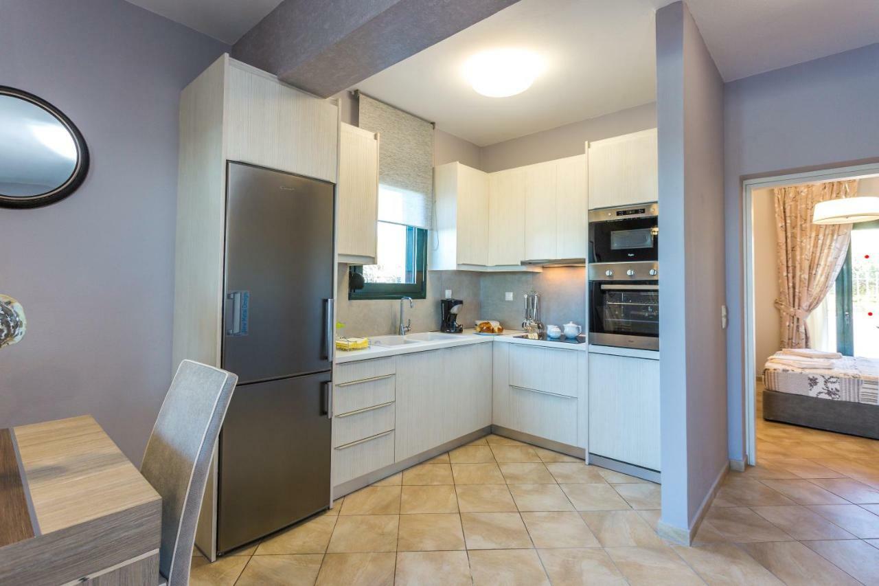 Evangelos Villas, Lavish Touch, By Thinkvilla Angeliana  Ngoại thất bức ảnh