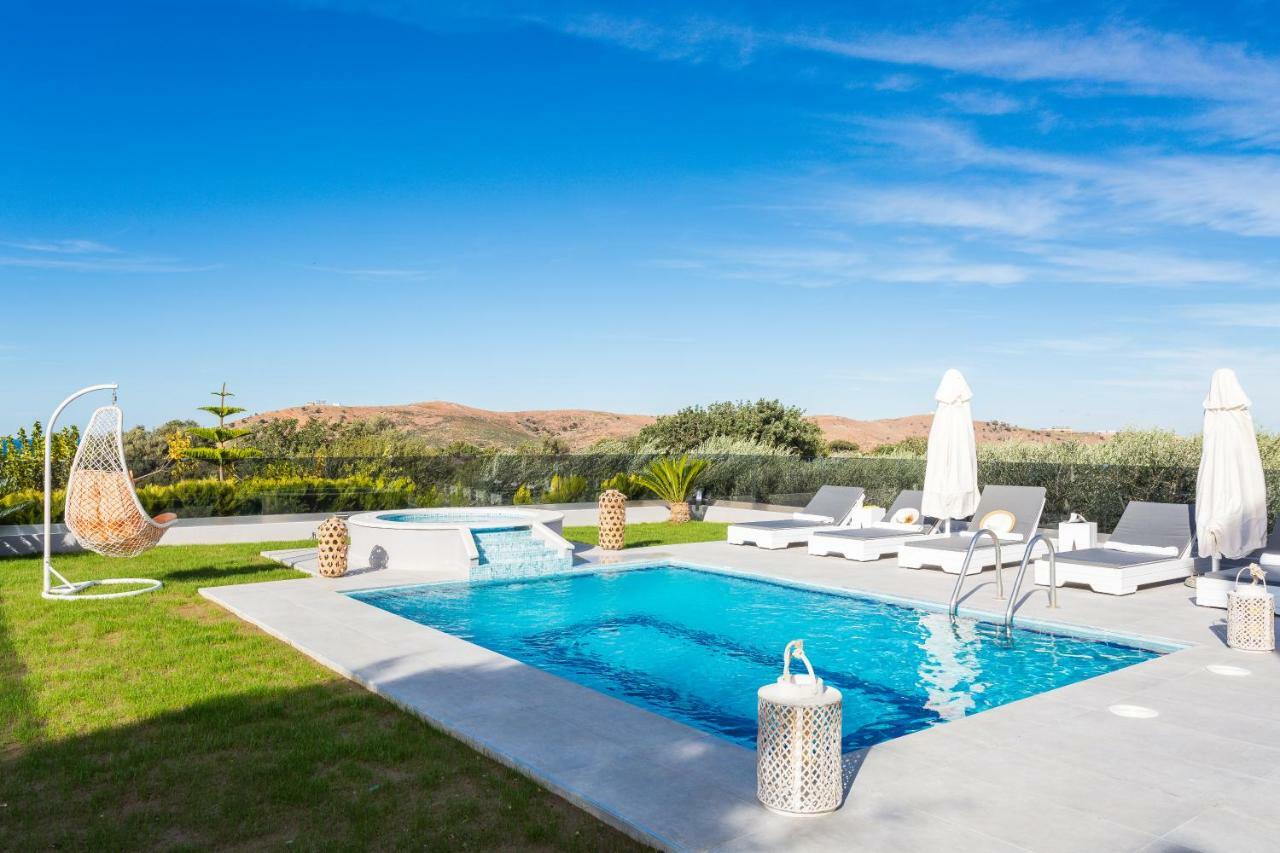 Evangelos Villas, Lavish Touch, By Thinkvilla Angeliana  Ngoại thất bức ảnh